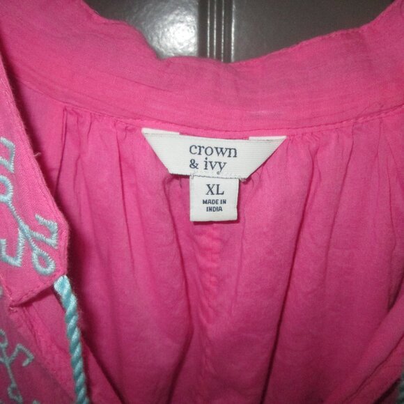 Women Crown & Ivy XL Pink /Blue Top, Flutter Sleeve, "V" Neck Opening w/Tassels - Picture 4 of 9